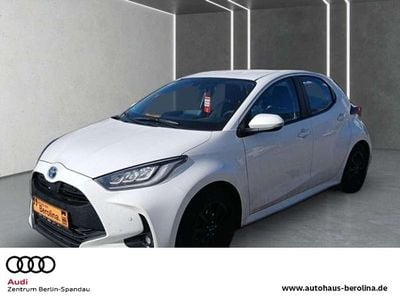 Gebraucht Toyota Yaris Hybrid Team 116 PS (85 kW) 2022 Weiß Kleinwagen