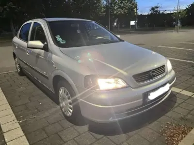 Gebraucht Opel Astra Selection 101 PS (74 kW) 2002 Grau Limousine