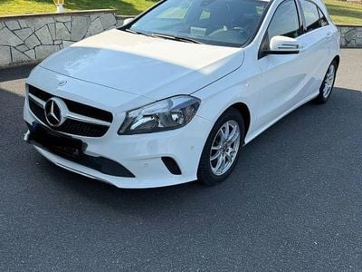 Usata Mercedes A200 156 CV (114 kW) 2017 Bianco Berlina