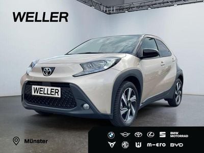 Ginger beige (4u9)/ black mica (209) Neu 2025 Toyota Aygo Kleinwagen | 14.990 € (Guter Preis)