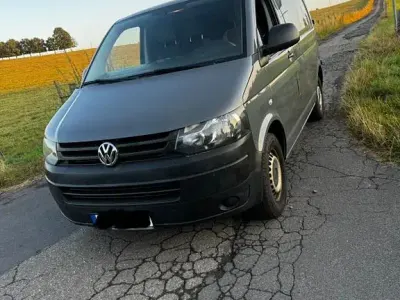 Gebraucht VW T5 140 PS (102 kW) 2014 Grau Van