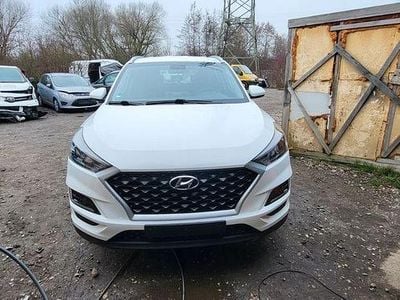 Gebraucht Hyundai Tucson Select 132 PS (97 kW) 2019 Weiß SUV