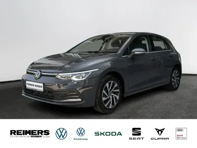 Gebraucht VW Golf VIII Sportline 204 PS (150 kW) 2022 Uranograu Limousine