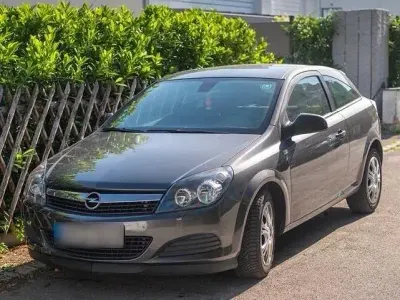 Gebraucht Opel Astra GTC 116 PS (85 kW) 2010 Grau Coupé