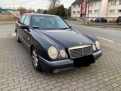 gebraucht Mercedes E320 