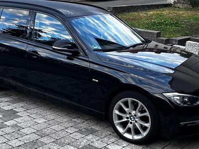Gebraucht BMW 320 Sport Line 184 PS (135 kW) 2015 Schwarz Kombi