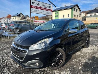 Lackierung schwarz perla nera Gebraucht 2016 Peugeot 208 Style Kleinwagen | 4.500 € (Teuer)