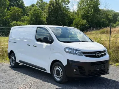 Gebraucht Opel Vivaro-e Combi Edition 122 PS (89 kW) 2020 Weiß Van / Kleinbus