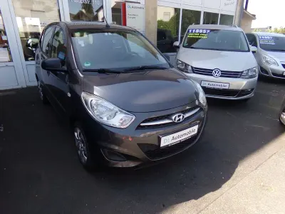 Gebraucht Hyundai i10 Edition 69 PS (50 kW) 2013 Grau Kleinwagen