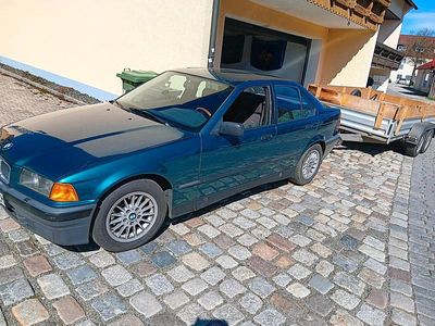 Używany BMW 325 1993 Zielony Sedan/Limuzyna