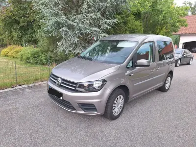 Gebraucht VW Caddy Trendline 75 PS (55 kW) 2019 Grau Van / Kleinbus