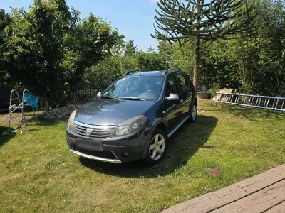 Gebraucht Dacia Sandero Stepway 68 PS (50 kW) 2010 Grau SUV