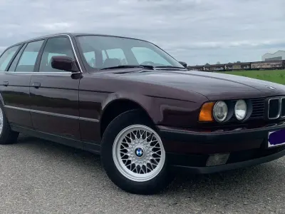 Gebraucht BMW 520 150 PS (110 kW) 1992 Rot Kombi
