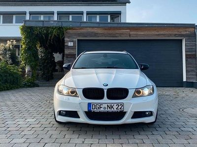 Gebraucht BMW 330 Performance 245 PS (180 kW) 2010 Weiß Kombi
