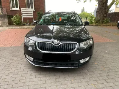 Gebraucht Skoda Octavia 105 PS (77 kW) 2015 Schwarz Kombi