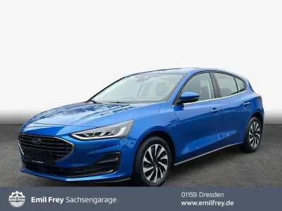 Używany Ford Focus Titanium 125 KM (91 kW) 2023 Niebieski Sedan/Limuzyna