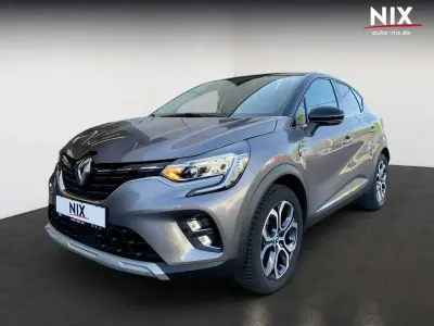 Usado Renault Captur Techno 91 CV (66 kW) 2023 Gris SUV