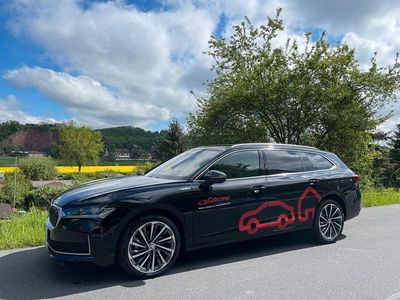 Gebraucht Skoda Superb LAURIN & KLEMENT 150 PS (110 kW) 2025 Ebony schwarz metallic Kombi