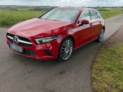 Gebraucht Mercedes A180 Progressive 125 PS (91 kW) 2019 Rot Limousine