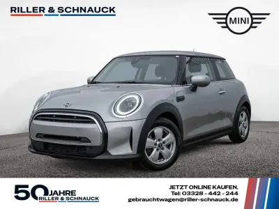 Occasion Mini Cooper Essential 136 PK (100 kW) 2023 Zilver Hatchback