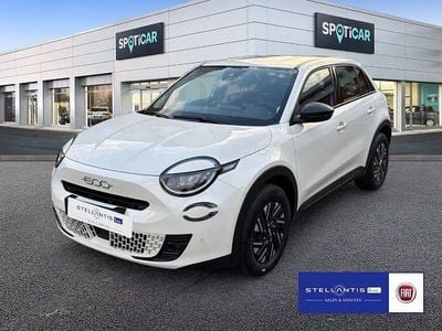 Neu Fiat 600 101 PS (74 kW) 2025 Weiß Limousine