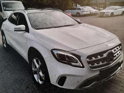 Mercedes GLA200