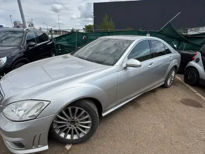Gebraucht Mercedes S500 387 PS (284 kW) 2011 Silber Limousine