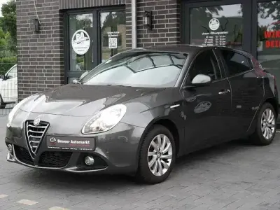 Gebraucht Alfa Romeo Giulietta Turismo 170 PS (125 kW) 2015 Schwarz Kleinwagen