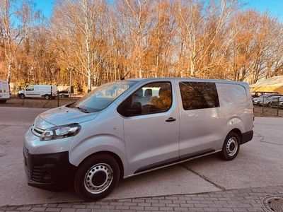 Gebraucht Citroën Jumpy 122 PS (89 kW) 2017 Silber Van / Kleinbus