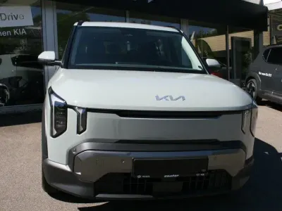 Neu Kia EV2 Air 108 kW (147 PS) 2026 Grau SUV