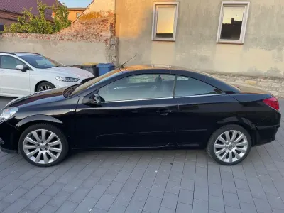 Gebraucht Opel Astra Cosmo 116 PS (85 kW) 2007 Schwarz Cabrio