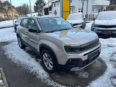 Stone grey metallic clear coat Gebraucht 2025 Jeep Avenger Altitude SUV | 19.900 € (Fairer Preis)