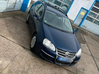 Gebraucht VW Golf VI 105 PS (77 kW) 2009 Blau Kleinwagen