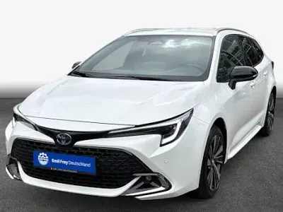 Neu Toyota Corolla 178 PS (130 kW) 2026 Super white Kombi