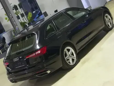 Second-hand Audi A4 Advanced 204 CP (150 kW) 2023 Negru Break