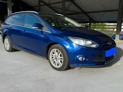 Gebraucht Ford Focus 163 PS (119 kW) 2014 Blau Limousine