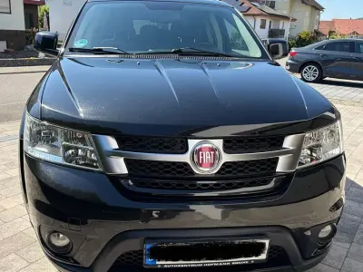 Gebraucht Fiat Freemont Urban 140 PS (102 kW) 2012 Schwarz SUV