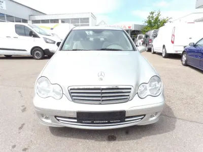 Gebraucht Mercedes C200 163 PS (119 kW) 2004 Silber Limousine