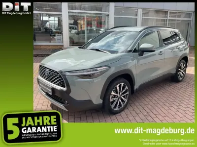 Second-hand Toyota Corolla Cross Team 197 CP (144 kW) 2022 Urban khaki SUV