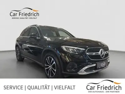 Gebraucht Mercedes GLC220 Avantgarde 197 PS (144 kW) 2024 Schwarz/baltic black SUV