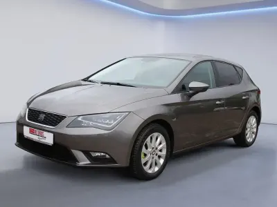 Używany Seat Leon Style 110 KM (80 kW) 2015 Szary Sedan/Limuzyna