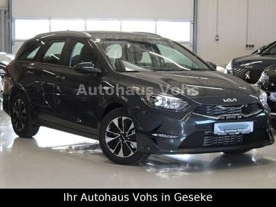 Neu Kia Ceed Sportswagon 140 PS (102 kW) 2026 Grau Kombi