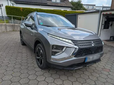 Gebraucht Mitsubishi Eclipse Cross Basis 188 PS (138 kW) 2022 Grau SUV