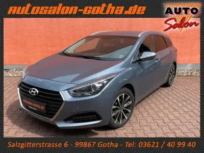 Gebraucht Hyundai i40 Style 141 PS (103 kW) 2016 Blau Kombi