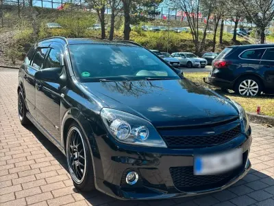 Gebraucht Opel Astra OPC 150 PS (110 kW) 2008 Schwarz Kombi