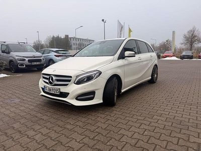 Gebraucht Mercedes B180 109 PS (80 kW) 2016 Weiß Van / Kleinbus