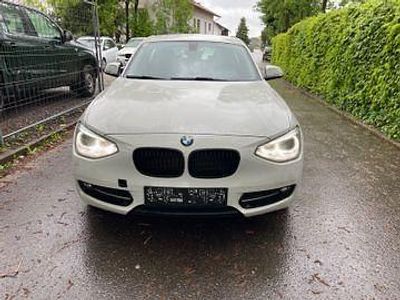Weiß Gebraucht 2011 BMW 116 Sport Line Kleinwagen | 3.499 € (Fairer Preis)