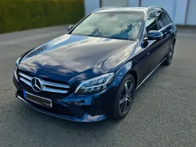 Second-hand Mercedes C200 160 CP (117 kW) 2019 Albastru Break