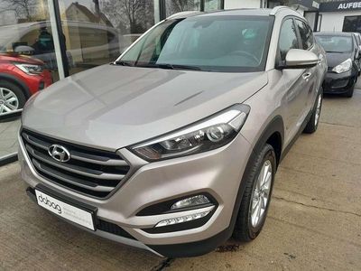 Gebraucht Hyundai Tucson Intro Edition 177 PS (130 kW) 2016 White sand SUV