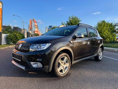 Gebraucht Dacia Sandero Stepway 90 PS (66 kW) 2019 Schwarz Limousine
